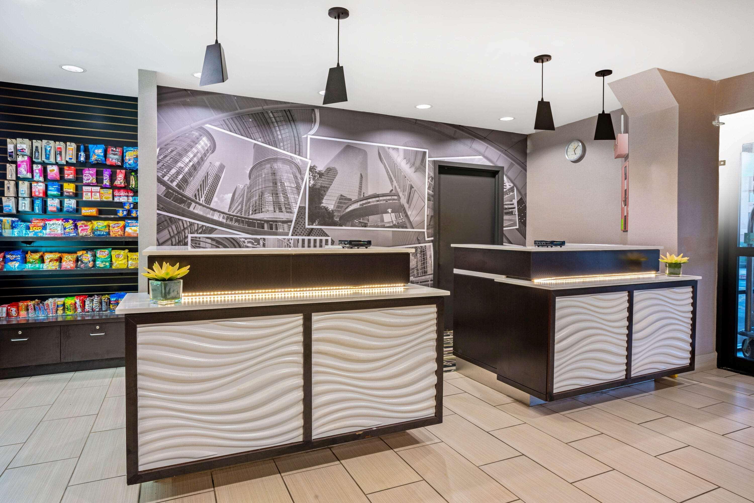 La Quinta Inn & Suites By Wyndham The Woodlands Spring Exterior foto